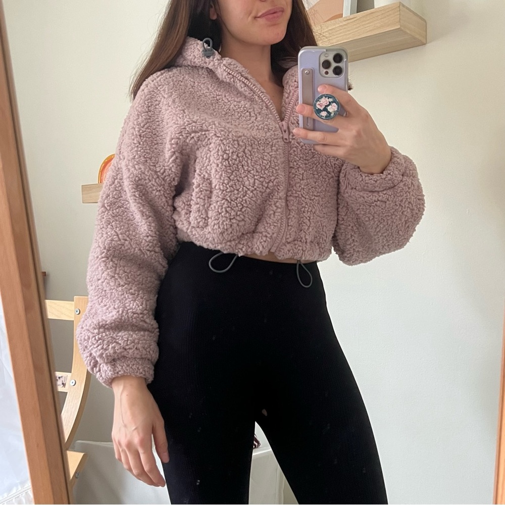 NWOT Urban outfitters cropped hooded Sherpa puffer jacket